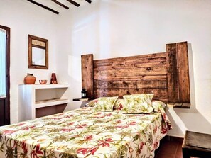 6 bedrooms, WiFi, bed sheets - El Patio Andaluz (Campo-Nubes)