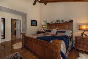 4 dormitorios, tabla de planchar con plancha, wifi gratis y ropa de cama