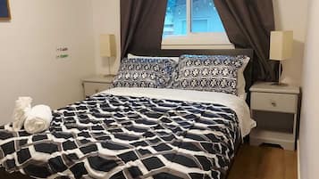 2 bedrooms, iron/ironing board, WiFi, bed sheets