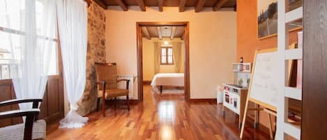 6 Schlafzimmer, Bügeleisen/Bügelbrett, WLAN, Bettwäsche