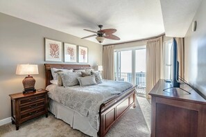 3 bedrooms, iron/ironing board, free WiFi, bed sheets - Gorgeous 3-bd, 3-ba with panoramic views and minutes to the pools and Gulf! (Miramar Beach)