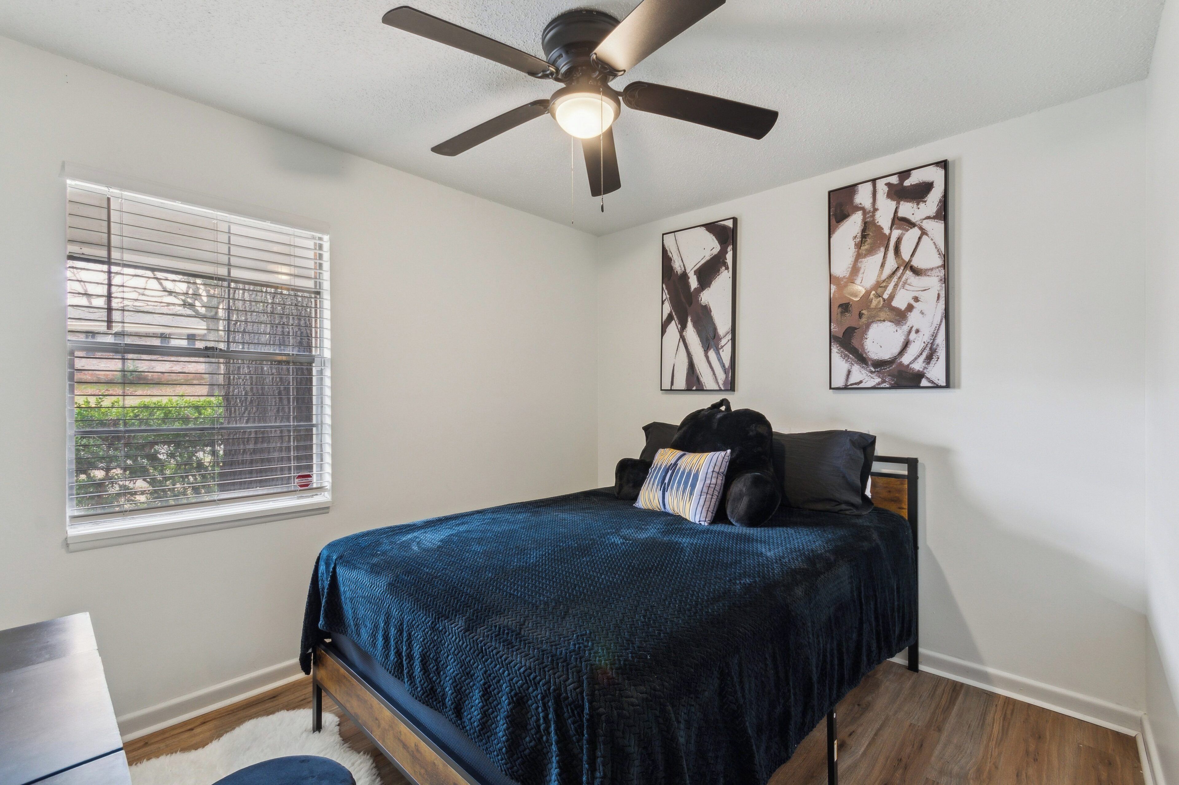 3 habitaciones, tabla de planchar con plancha y wifi gratis 