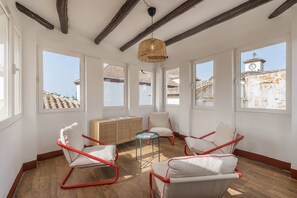 Interior - Holiday Home 'La Casa Real' with Mountain View, Wi-Fi and Air Conditioning (La Zubia)