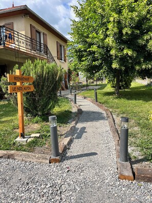 Enceinte de lâhĂ©bergement