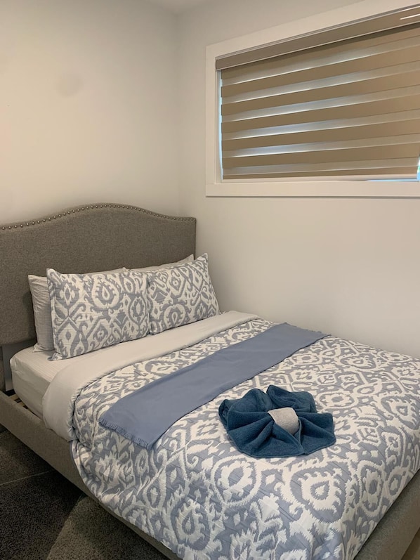3 bedrooms, iron/ironing board, WiFi, bed sheets