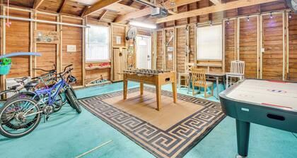 2 Blocks to Canal St: New Smyrna Beach Home