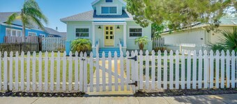 2 Blocks to Canal St: New Smyrna Beach Home
