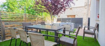 Holiday Home 'La Casa Del Maestro' with Mountain Views, Private Pool and Wi-Fi