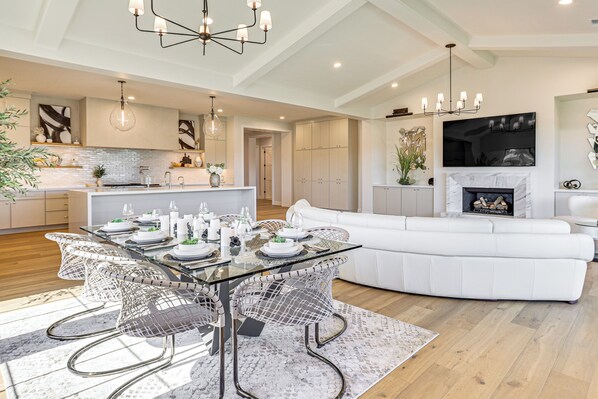 House (4 Bedrooms) | Front of property