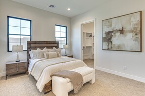 House (4 Bedrooms) | Interior