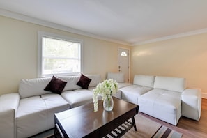 House (2 Bedrooms) | Interior - 5 Mi to Uptown: Charlotte Hideaway w/ Yard (Charlotte)