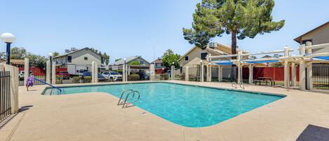 Apartment (2 Bedrooms) | Front of property