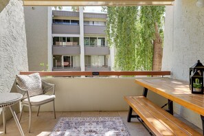 Apartment (1 Bedroom) | Interior