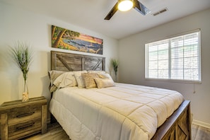 ์ํํธ (2 Bedrooms) | ๋ด๋ถ