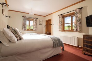 3 slaapkamers, een strijkplank/strijkijzer, wifi, beddengoed