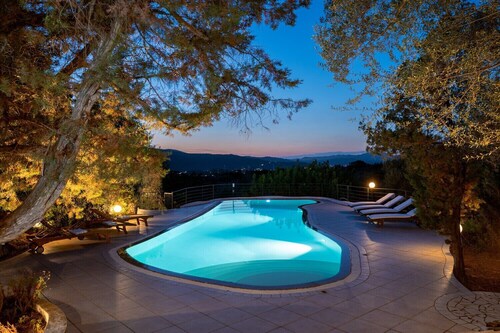 Villa Turalis – Traumpool in Sardiniens wilder Natur