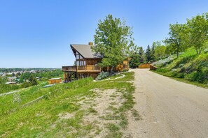 House (3 Bedrooms) | Interior - 1 Mi to Dtwn Red Lodge: Mtn-view Cabin Getaway (Red Lodge)