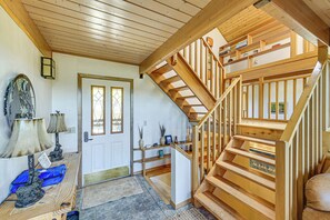 House (3 Bedrooms) | Interior - 1 Mi to Dtwn Red Lodge: Mtn-view Cabin Getaway (Red Lodge)