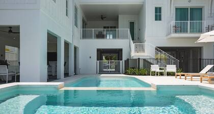 New Waterfront Home - Dreamside House