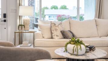 4 bedrooms, Internet