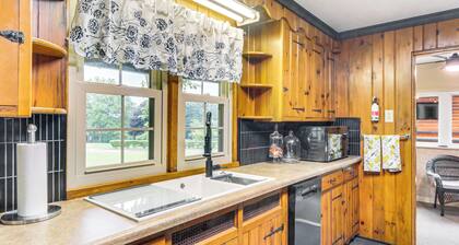 < 1 Mi to Raystown Lake: Family-friendly Cottage!