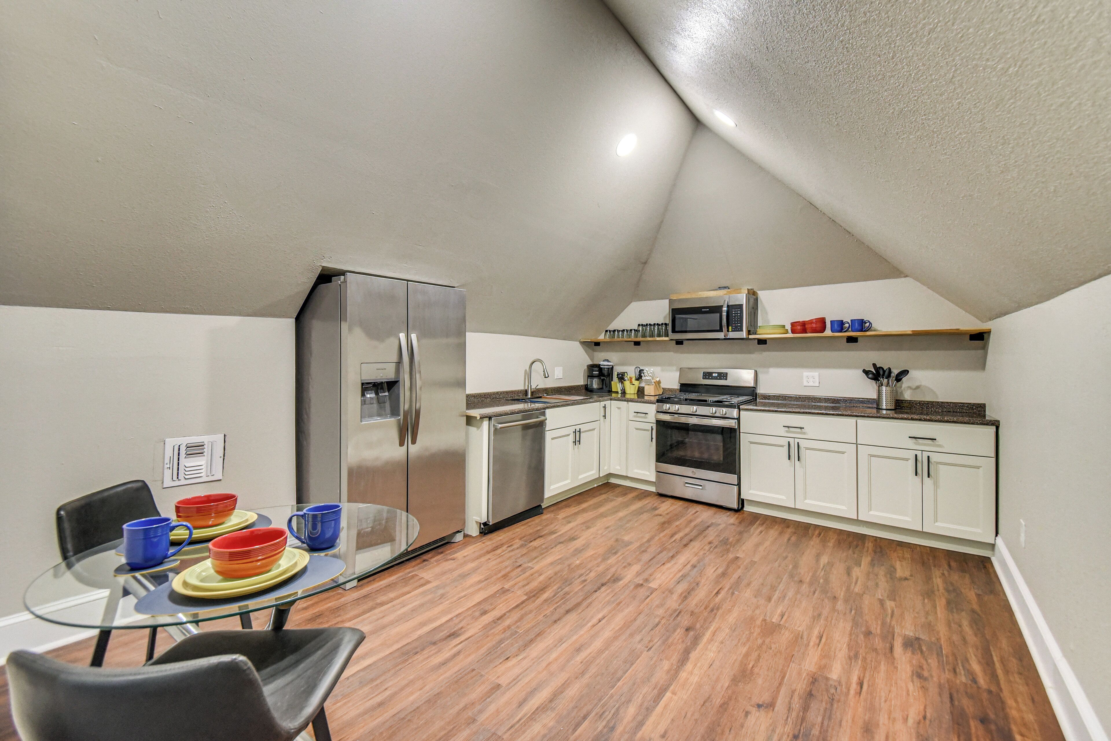 House (2 Bedrooms) | Interior
