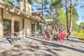 House (3 Bedrooms) | Interior - Golf Course Getaway & Hot Tub Haven in Pinetop! (Pinetop)