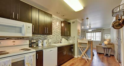 Walk to SFA Campus: Pet-friendly Nacogdoches Condo