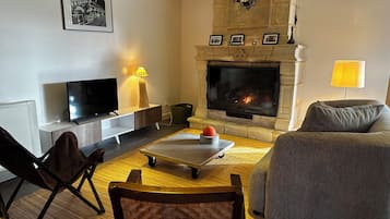 Smart-tv en een open haard
