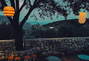 Terrace/patio - Fairytale Apartment with Sea View, Wi-Fi, and Air Conditioning (Lefkada)