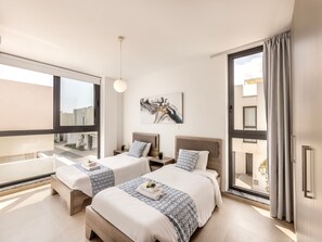 2 chambres, fer et planche à repasser, Wi-Fi, draps fournis