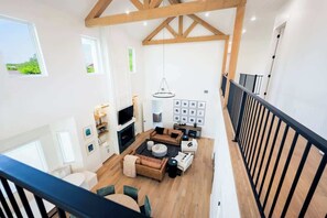 Smart TV, fireplace, offices