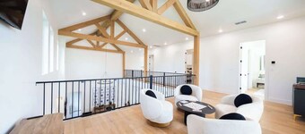 River Front Putting Green King Beds Gruene Retreat