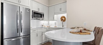 Sunny Days Retreat - Waterfront Getaway in the Heart of Morehead City!