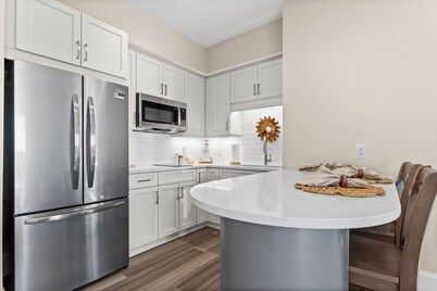 Sunny Days Retreat - Waterfront Getaway in the Heart of Morehead City!