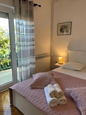 2 habitaciones, tabla de planchar con plancha y wifi gratis
