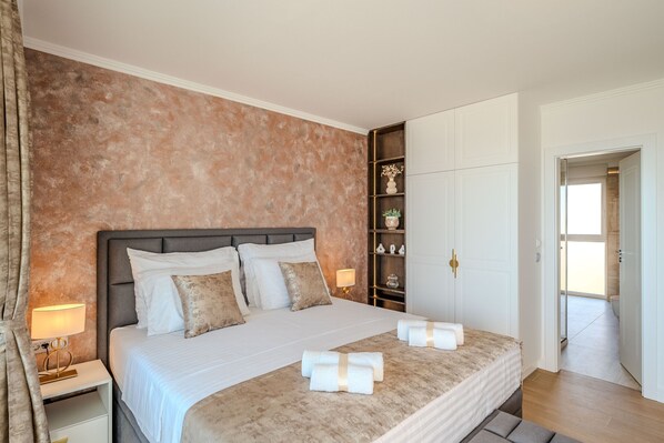 1 chambre, fer et planche à repasser, accès au Wi-Fi (inclus)