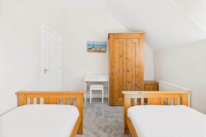 2 bedrooms, iron/ironing board, travel cot, WiFi