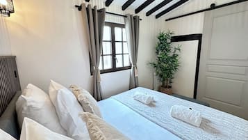 Iron/ironing board, free WiFi