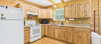 Camp Take 5-Secluded 2 Bedroom Cabin-15 Miles to Munising