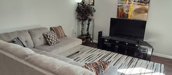 Unwind in Luxury, Cozy 2BR home