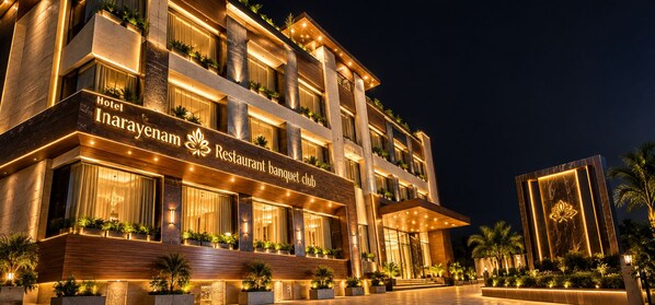 Front of property - The Narayanam Hotel (Gwalior)