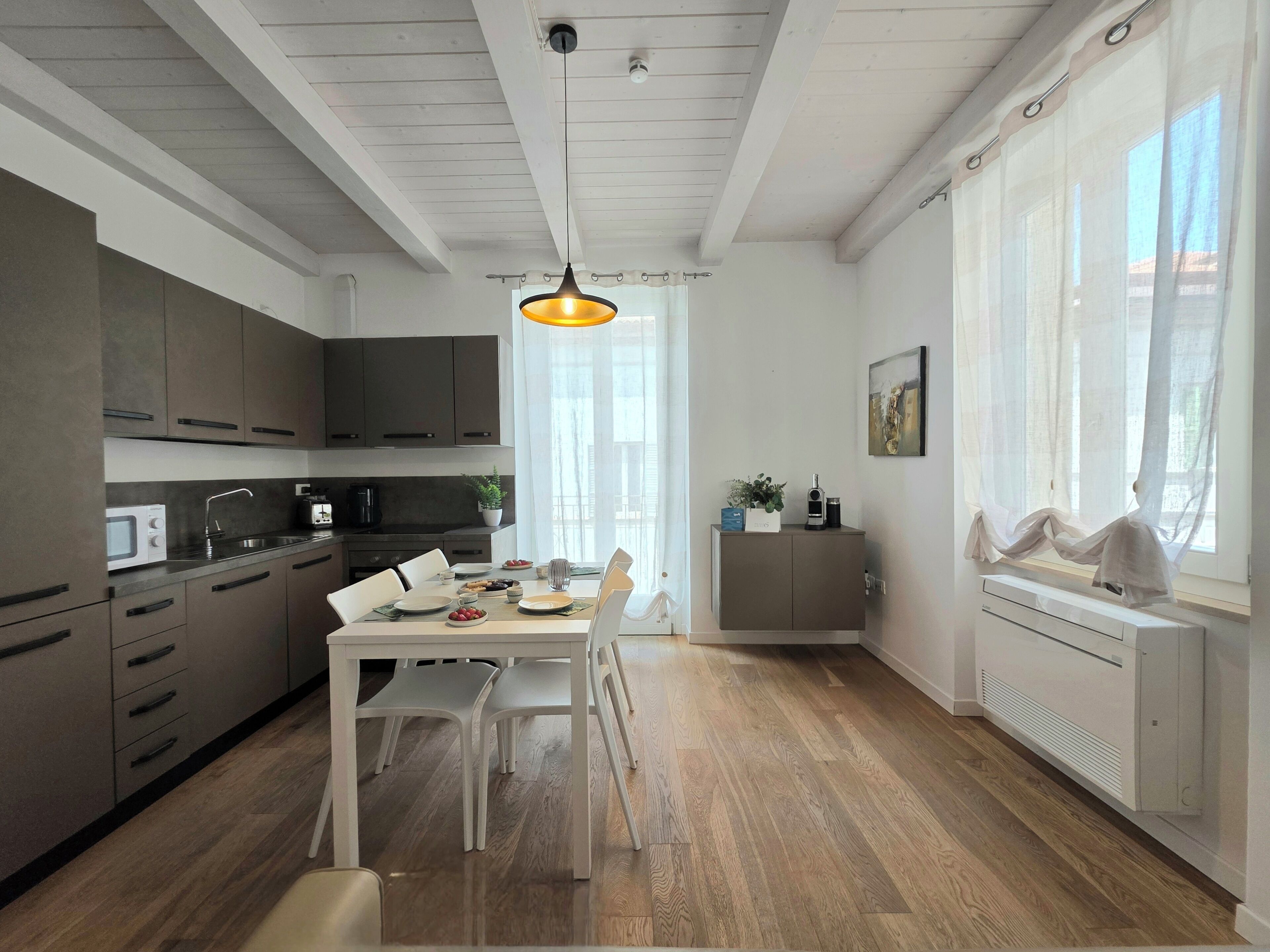 Micro-ondes, four, plaque de cuisson, lave-vaisselle