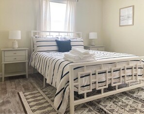 4 Schlafzimmer, Bügeleisen/Bügelbrett, kostenloses WLAN