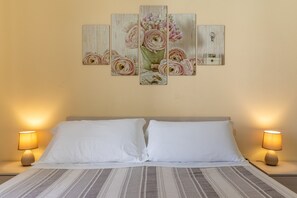 2 bedrooms, free WiFi, bed sheets - La Casa di Nonno Enrico by Wonderful Italy (Siracusa)