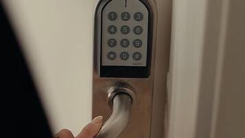 Laptopgeeigneter Arbeitsplatz, kostenloses WLAN