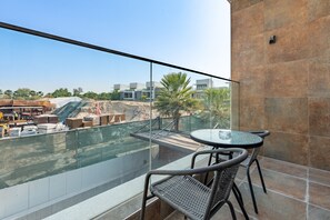 Outdoor dining - 4BR Plus Maids Villa with Dedicated Outdoor Pool, Near Clubhouse by Deluxe Holiday Homes (Dubai)
