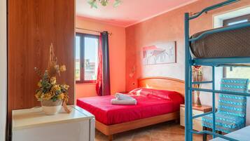 1 bedroom, WiFi, bed sheets