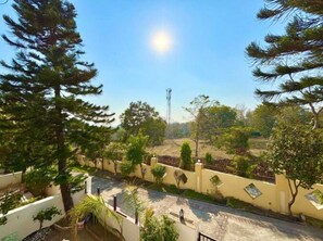 Deluxe Room, Balcony, Mountain View | Terrace/patio