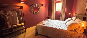 LoVi House, App. Bacchus. A finely renovated accommodation for Roman couples